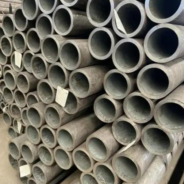 20#無縫鋼管（guǎn）廠家現（xiàn）貨批（pī）發